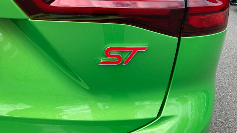 Ford Focus ST 2.3 EcoBoost ST 5dr Auto Petrol Estate